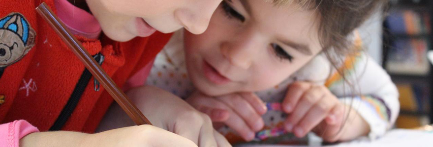 cours de langues à un enfant